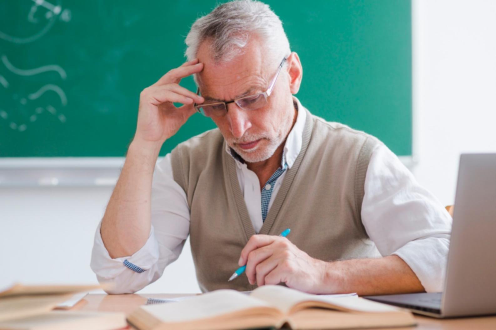 Group of diverse participants engaged in collaborative learning session discussing digital banking security concepts